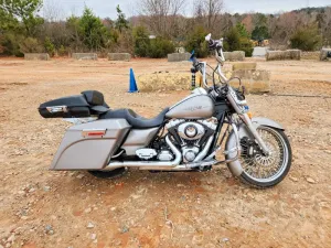2009 HARLEY DAVIDSON FL