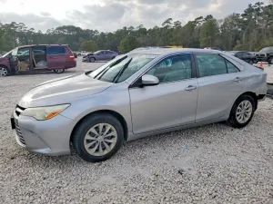 2017 TOYOTA CAMRY