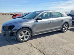 2013 VOLKSWAGEN PASSAT