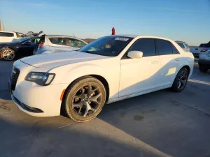 2018 CHRYSLER 300