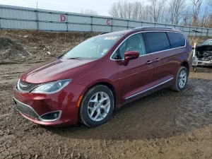 2017 CHRYSLER PACIFICA