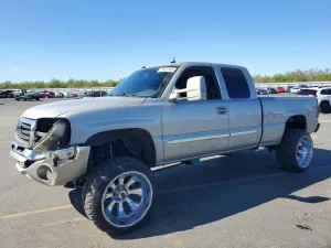 2004 GMC SIERRA