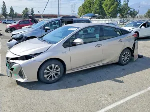 2020 TOYOTA PRIUS