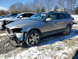 2015 VOLVO XC70