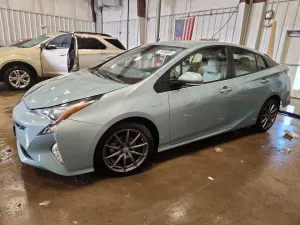 2017 TOYOTA PRIUS