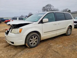 2010 CHRYSLER MINIVAN