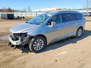 2019 CHRYSLER PACIFICA