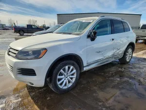 2013 VOLKSWAGEN TOUAREG