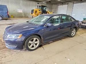 2014 VOLKSWAGEN PASSAT