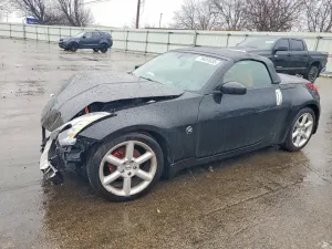 2005 NISSAN 350Z