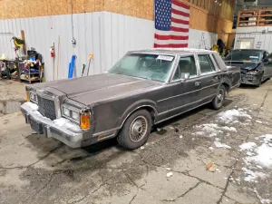 LINCOLN TOWNHOUSE CONTINENTL