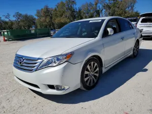 2012 TOYOTA AVALON