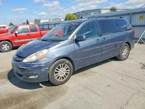2009 TOYOTA SIENNA