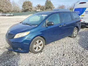 2012 TOYOTA SIENNA