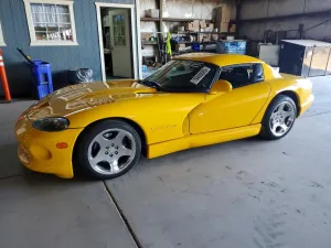 2001 DODGE VIPER