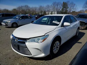 2016 TOYOTA CAMRY