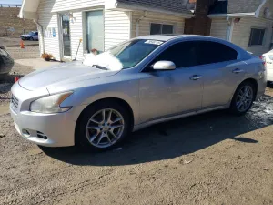 2010 NISSAN MAXIMA