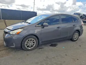 2017 TOYOTA PRIUS V