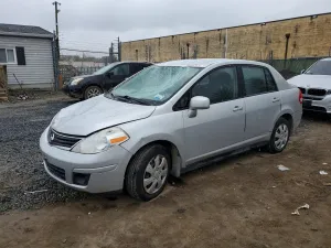 2011 NISSAN VERSA