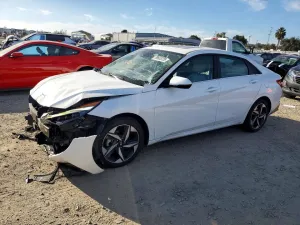 2023 HYUNDAI ELANTRA