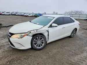 2016 TOYOTA CAMRY