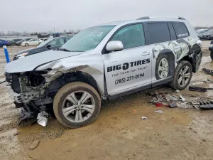 2011 TOYOTA HIGHLANDER