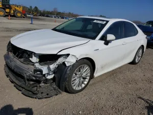 2019 TOYOTA CAMRY SOLA