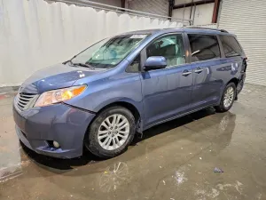 2016 TOYOTA SIENNA