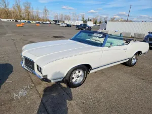 OLDS CUTLASS