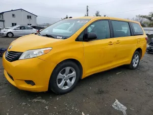 2016 TOYOTA SIENNA