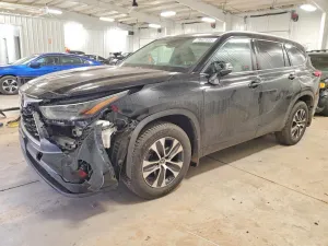 2022 TOYOTA HIGHLANDER
