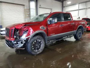 2017 NISSAN TITAN