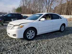 2011 TOYOTA CAMRY