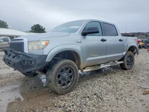 2013 TOYOTA TUNDRA