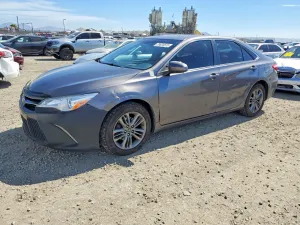 2015 TOYOTA CAMRY