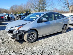2016 TOYOTA PRIUS