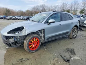 2019 PORSCHE MACAN