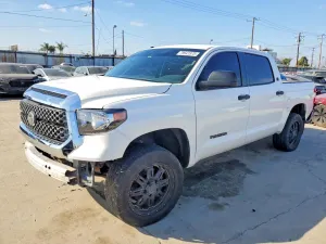 2018 TOYOTA TUNDRA