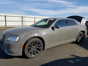 2018 CHRYSLER 300