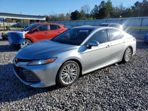 2018 TOYOTA CAMRY