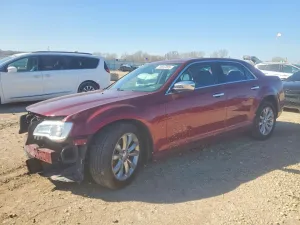 2019 CHRYSLER 300