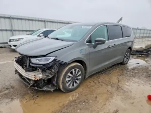 2022 CHRYSLER PACIFICA