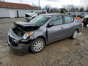 2017 NISSAN VERSA