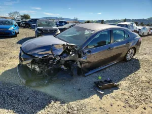 2018 TOYOTA CAMRY