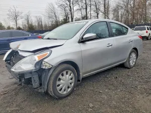 2017 NISSAN VERSA