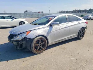 2011 HYUNDAI SONATA