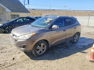 2010 HYUNDAI TUCSON