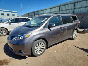 2017 TOYOTA SIENNA