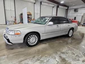 2004 LINCOLN TOWNCAR