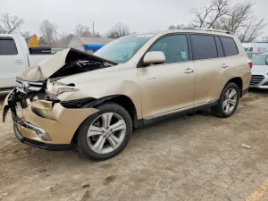 2013 TOYOTA HIGHLANDER